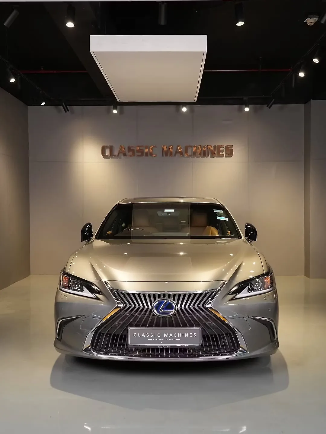 2021 Lexus ES 500e 300h Exquisite [2020-2021] 1