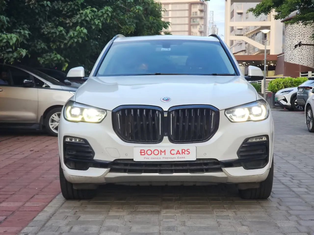 2019 BMW X5 xDrive 30d M Sport 1