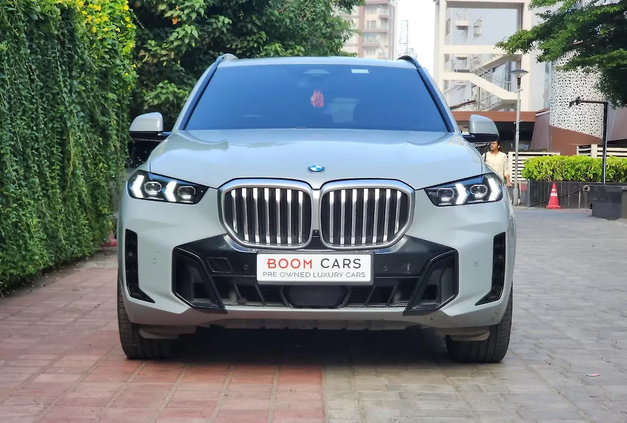 2023 BMW X5 xDrive30d M Sport 1