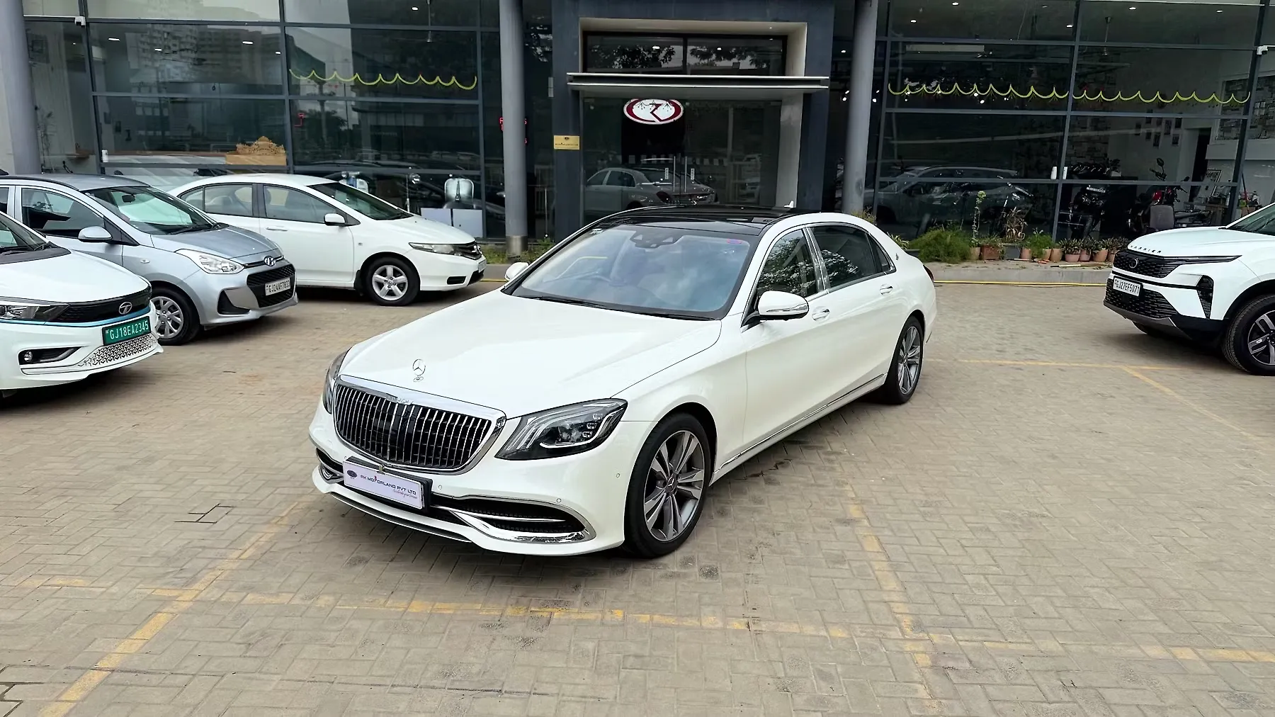 2021 Mercedes-Benz S-Class Maybach S 560 1