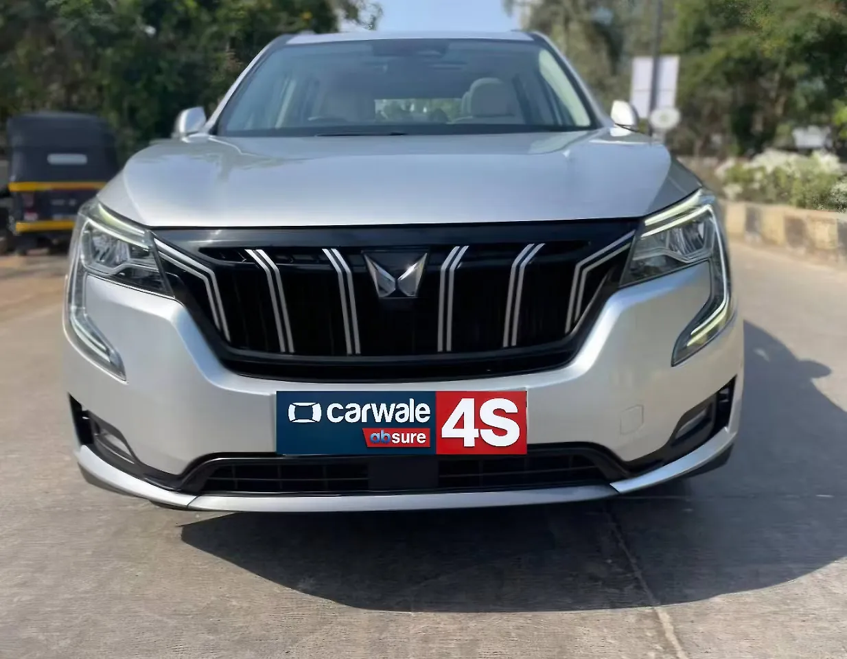 2024 Mahindra XUV700 AX7 2WD Petrol 2.0L Turbo Automatic 7 STR 1