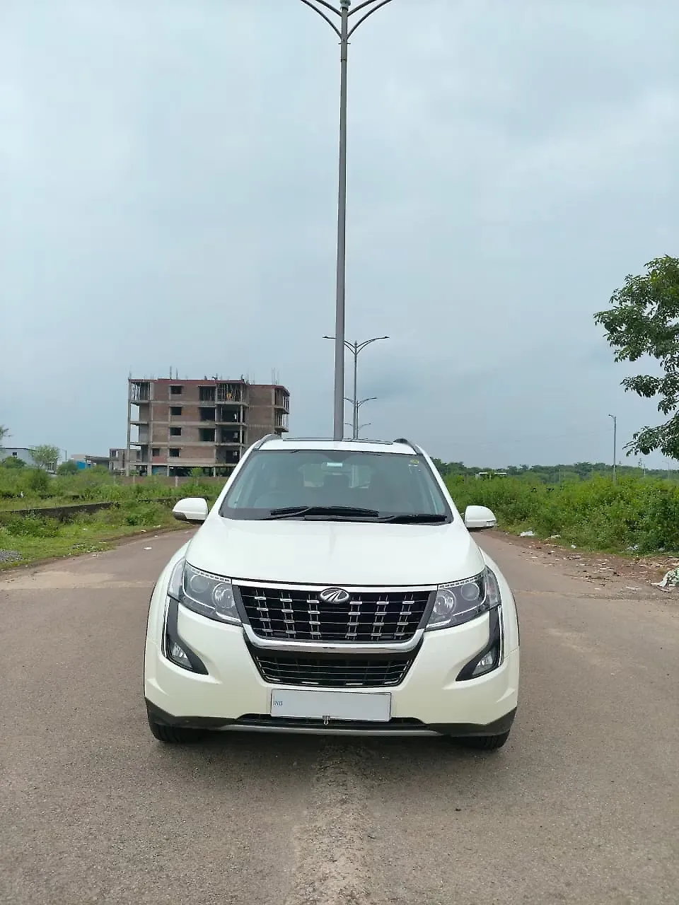2020 Mahindra XUV500 W11 [2018-2020] 1