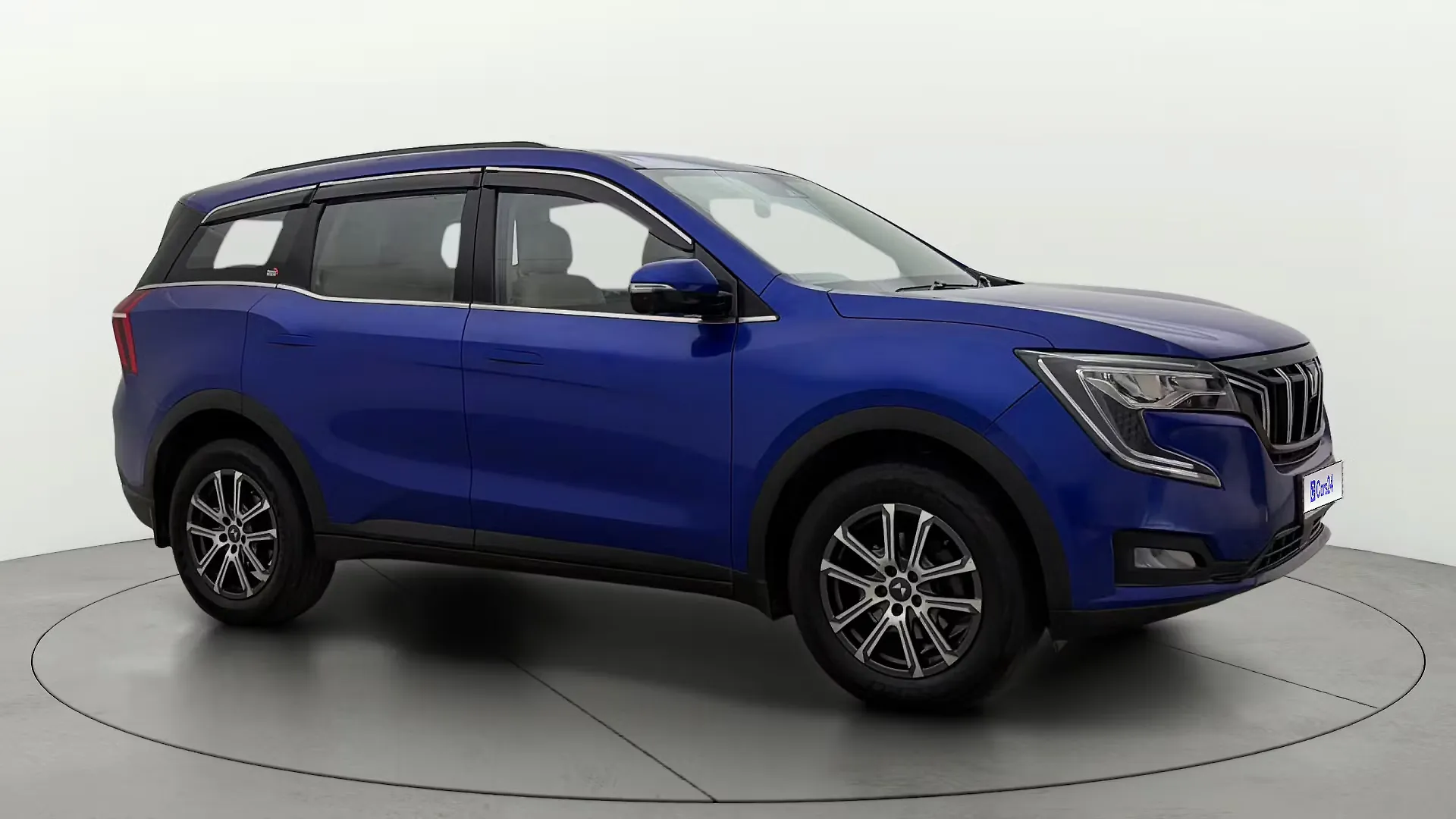 2021 Mahindra XUV700 AX 7 Petrol MT 7 STR [2021] 1