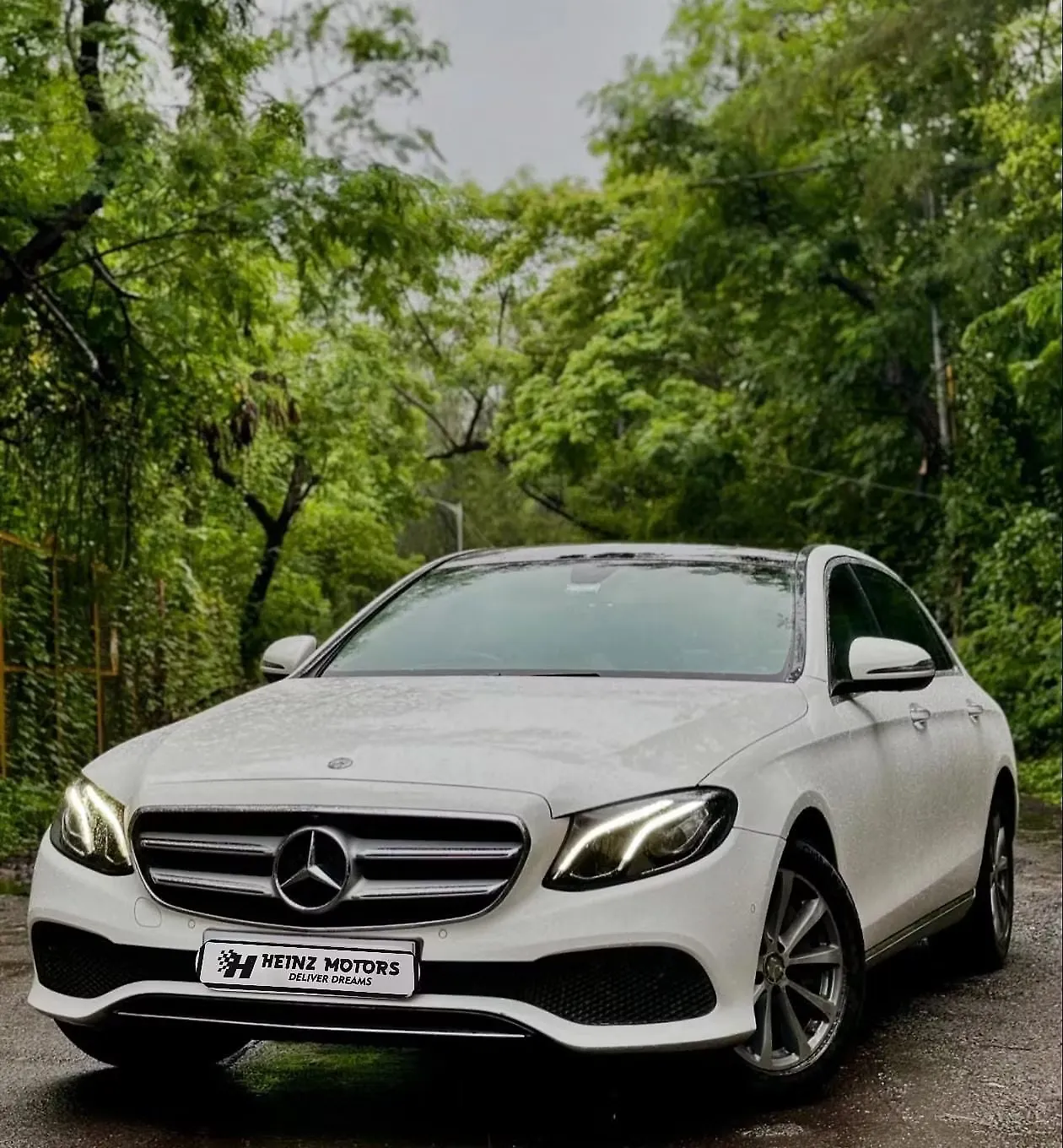 2017 Mercedes-Benz E-Class E 350 d Exclusive [2017-2019] 1