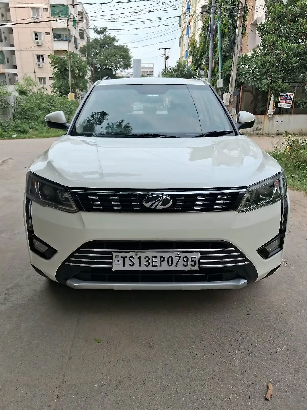 2019 Mahindra XUV300 W8 1.5 Diesel [2020] 1