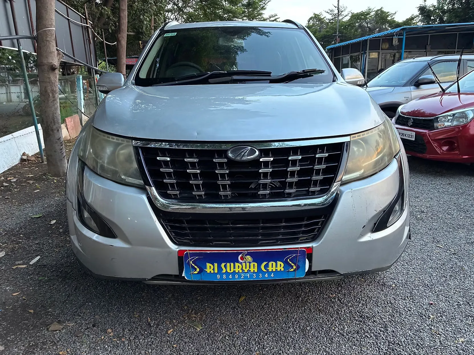 2018 Mahindra XUV500 W7 [2018-2020] 1