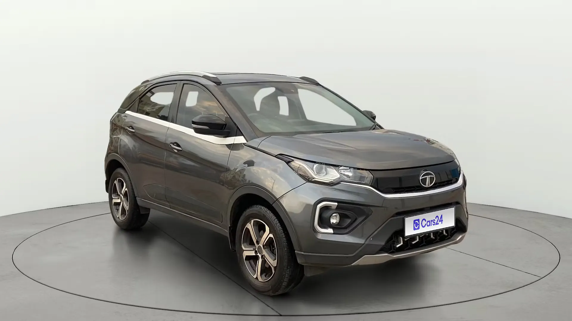 2022 Tata Nexon XZ Plus (HS) Dark Edition 1