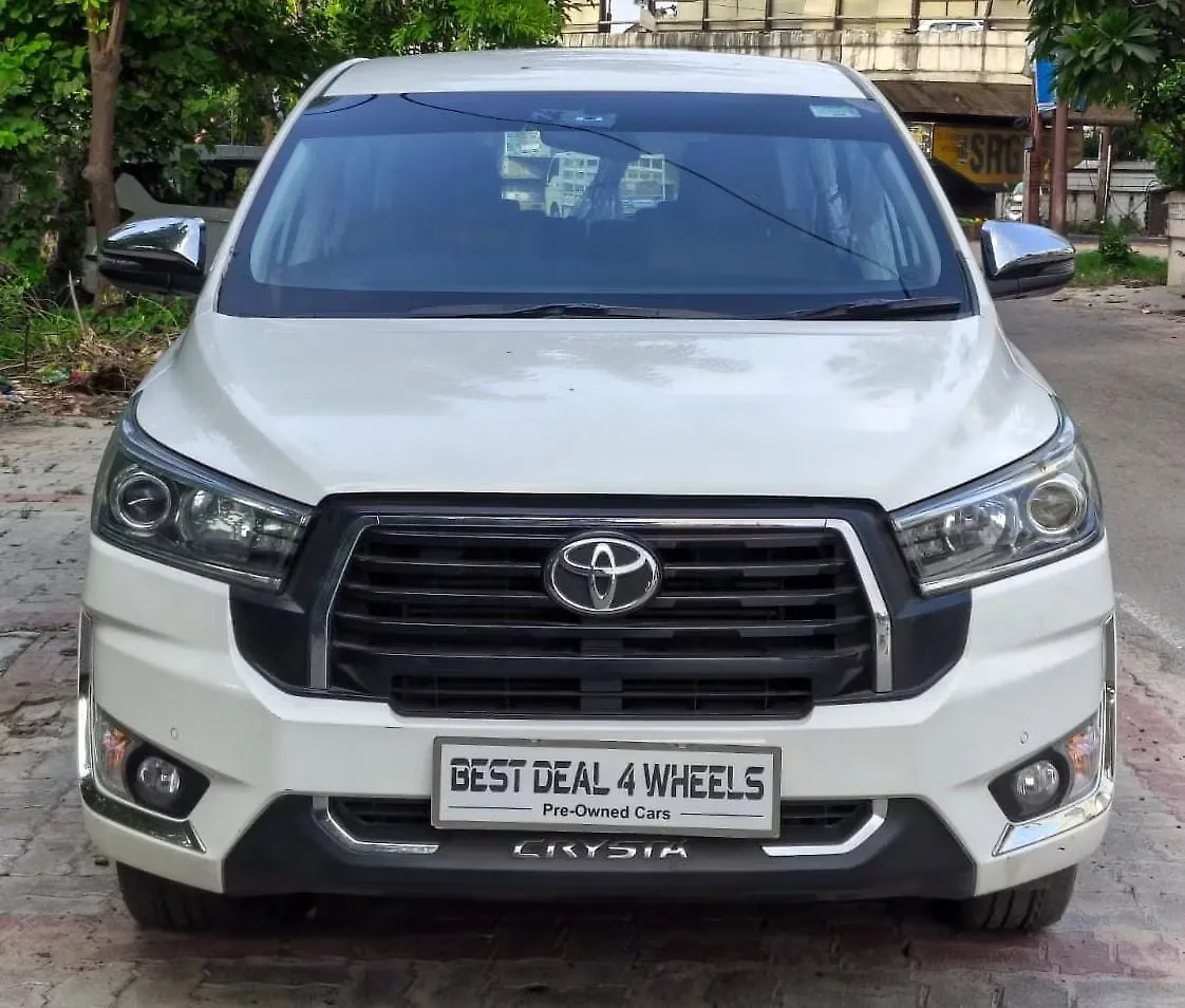 2023 Toyota Innova Crysta ZX 2.4 7 STR 1