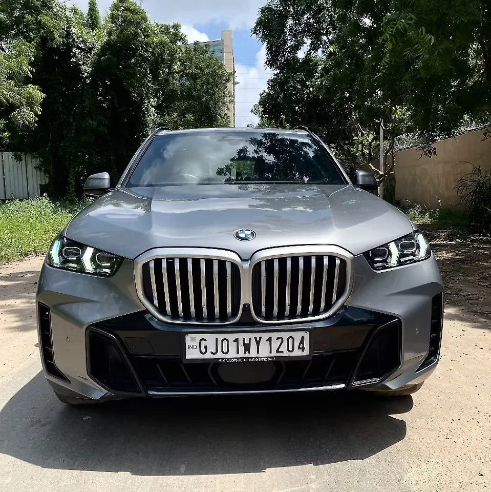 2025 BMW X5 xDrive40i M Sport 1