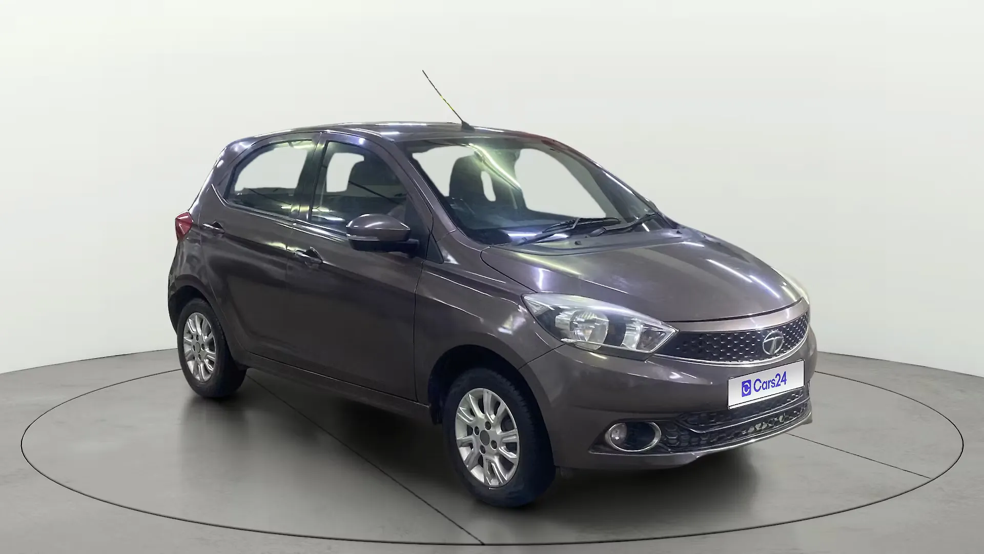 2017 Tata Tiago Revotron XZ 1