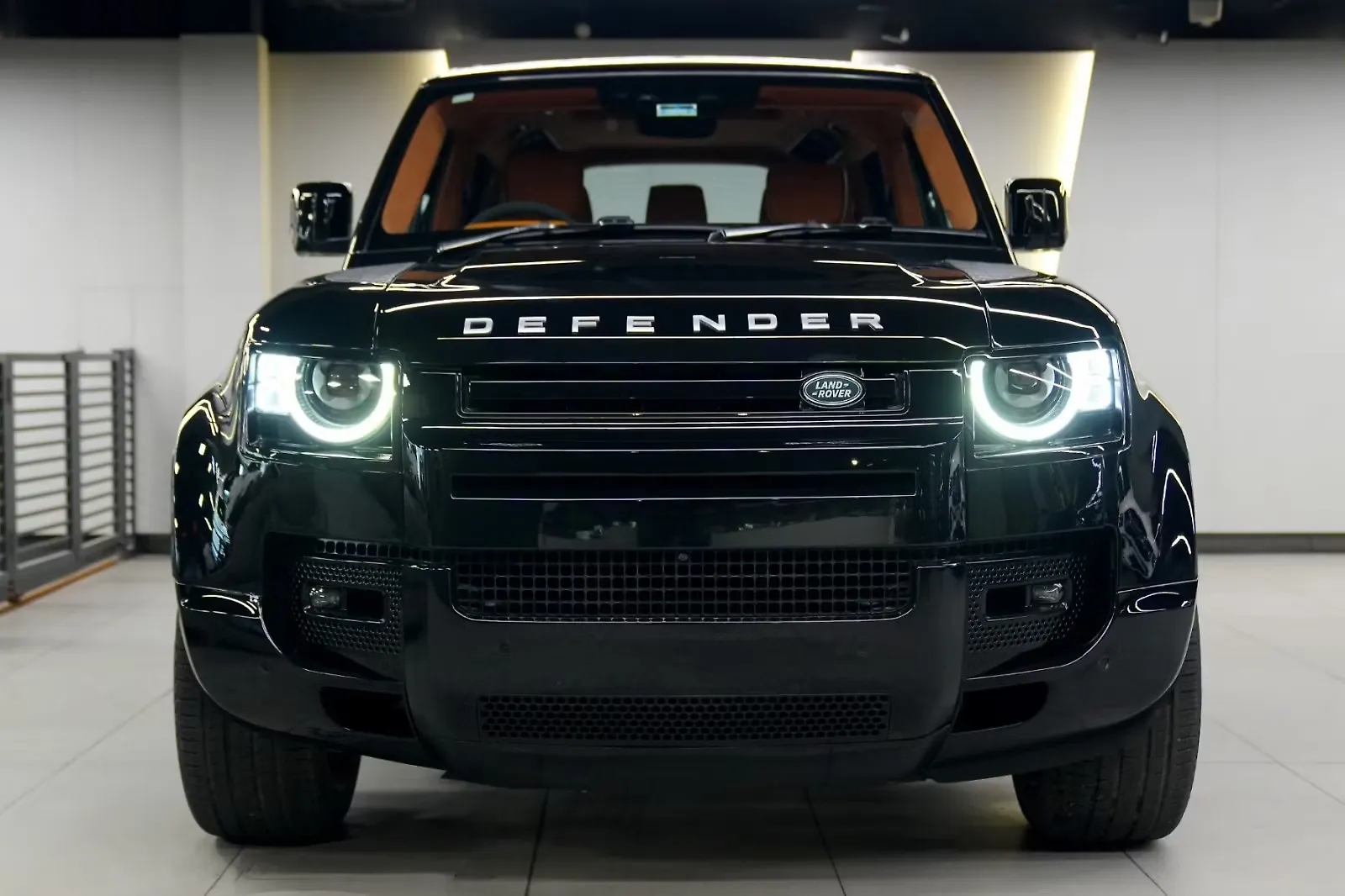 2021 Land Rover Defender 110 SE 1