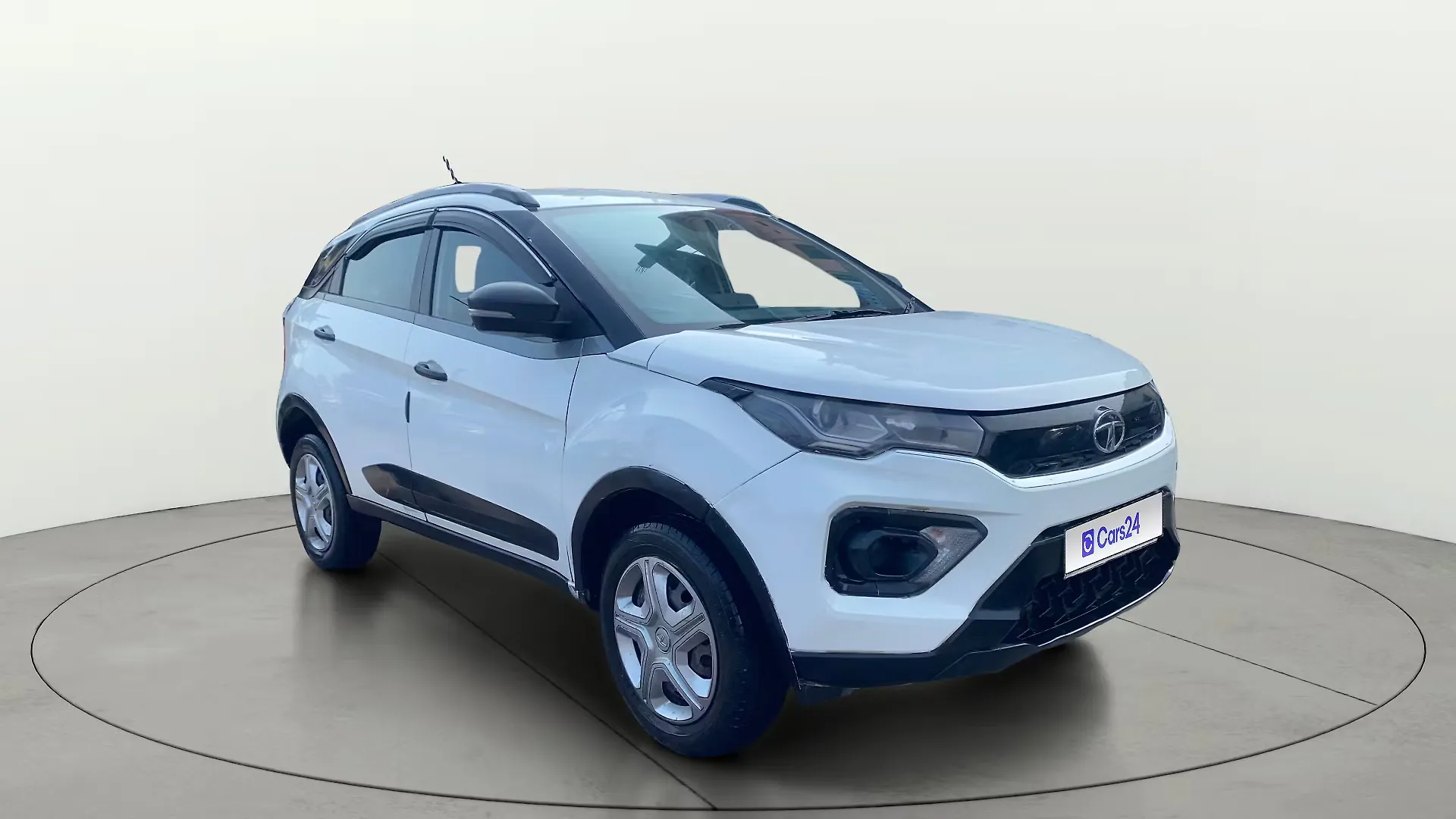 2020 Tata Nexon XM 1