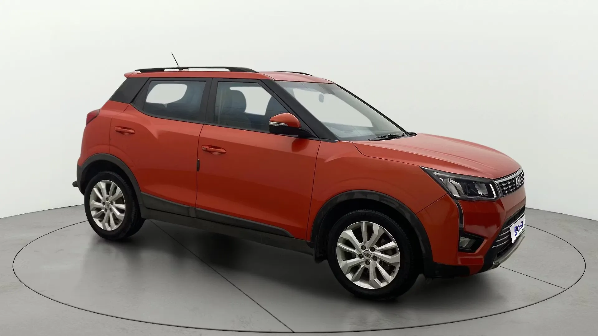 2019 Mahindra XUV300 W8 1.2 Petrol [2019] 1