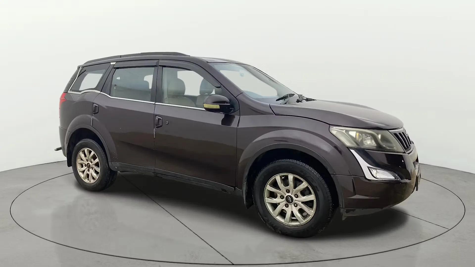 2017 Mahindra XUV500 W10 1.99 1