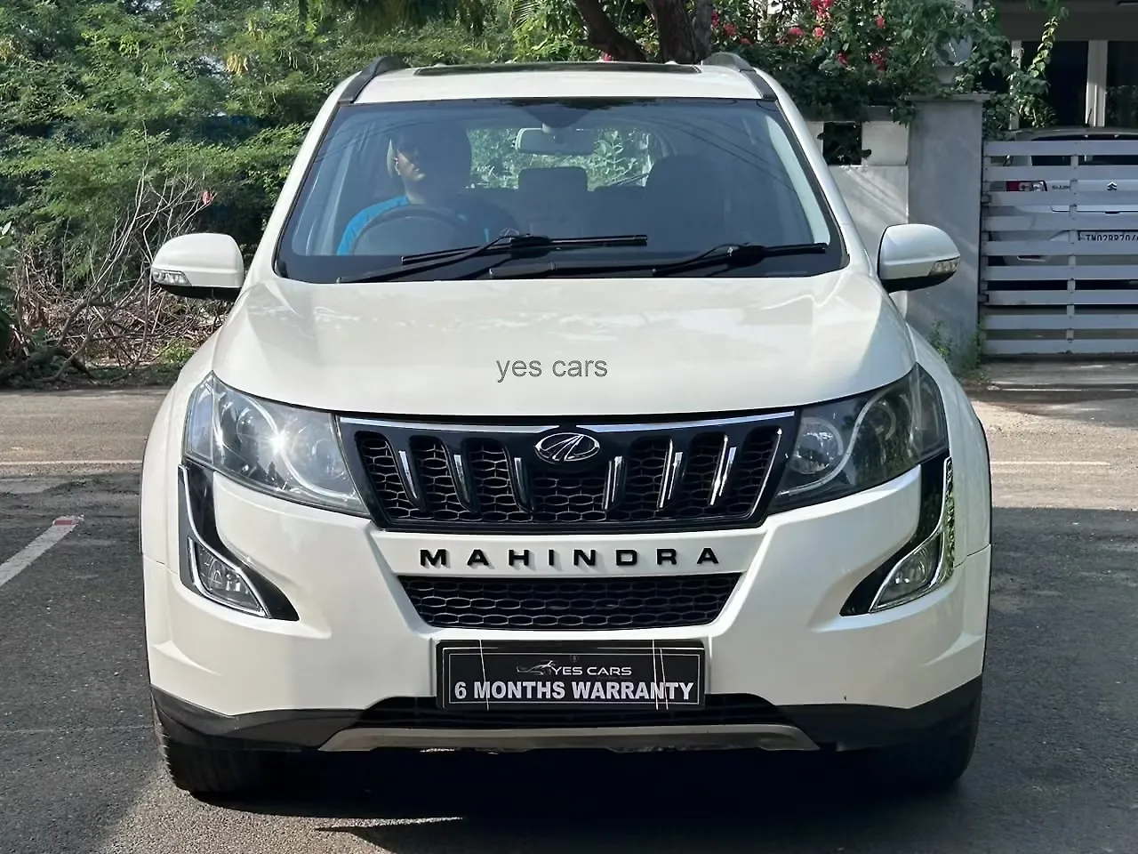 2016 Mahindra XUV500 W10 AT 1.99 1