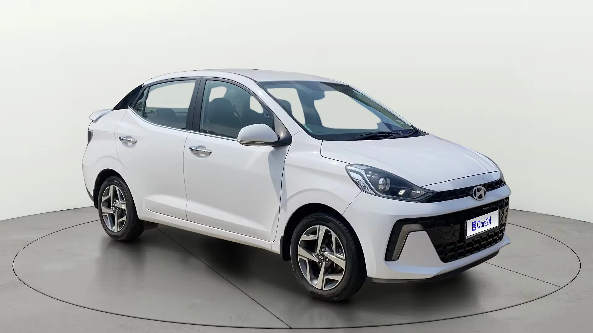 2025 Hyundai Aura SX CNG Manual 1