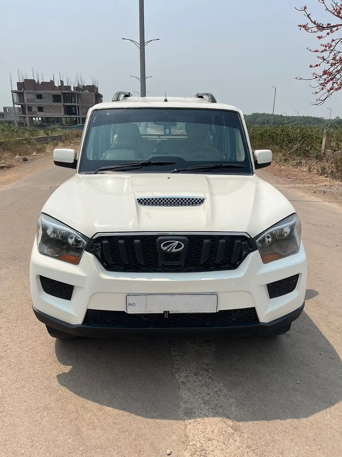 2015 Mahindra Scorpio S2 1