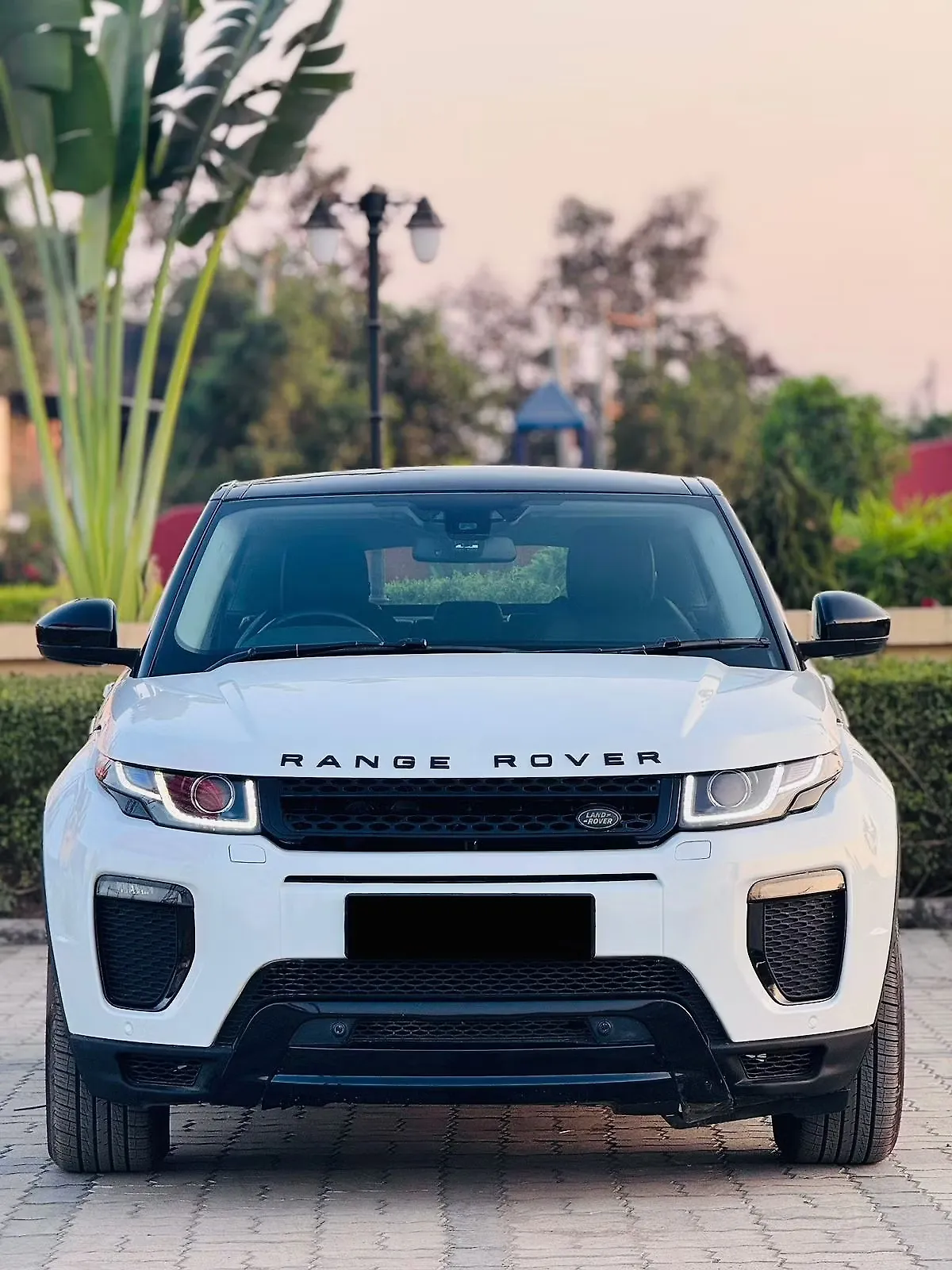 2017 Land Rover Range Rover Evoque SE 1