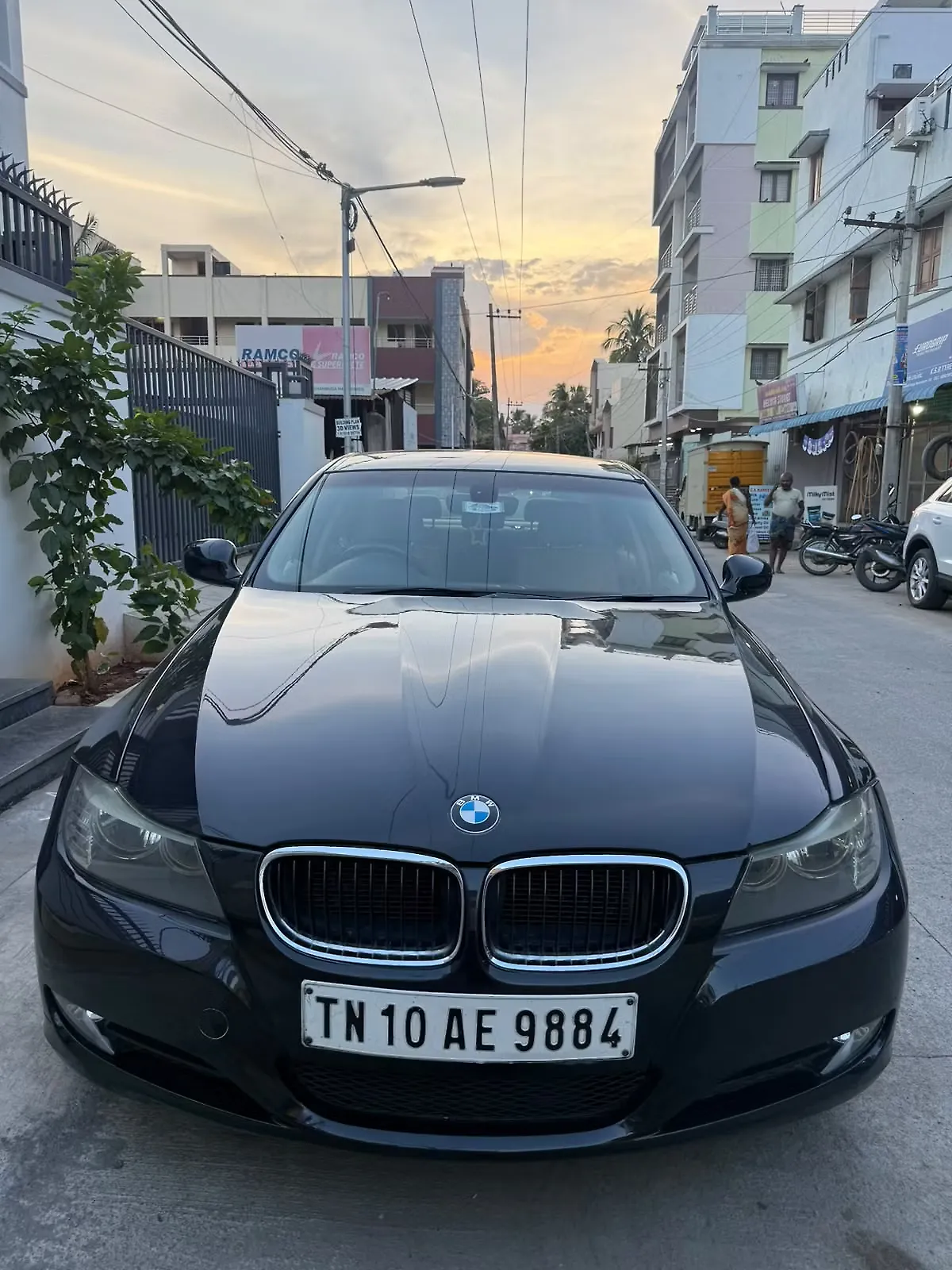 2012 BMW 3-Series 320d 1