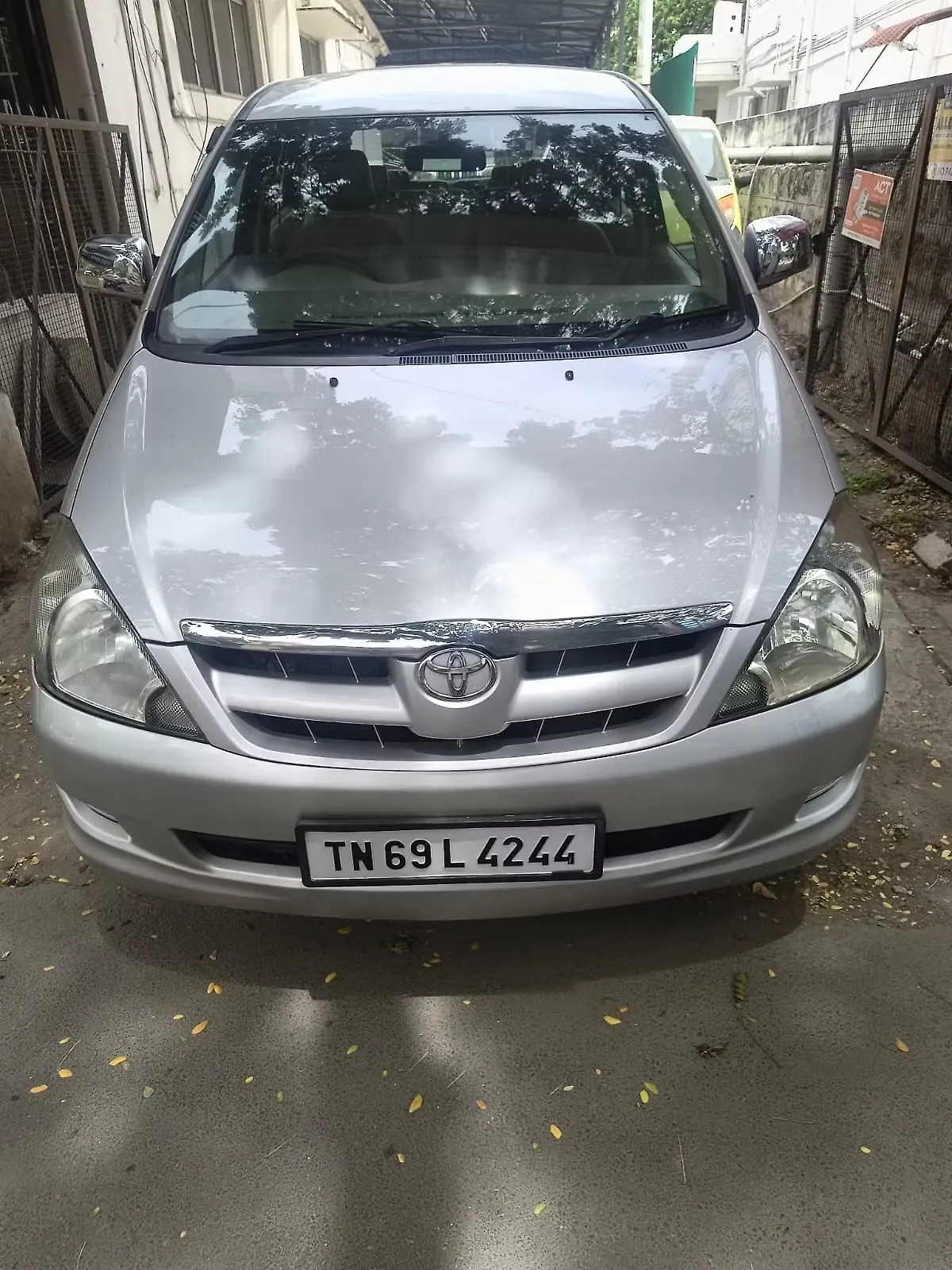 2007 Toyota Innova 2.5 G4 8 STR 1