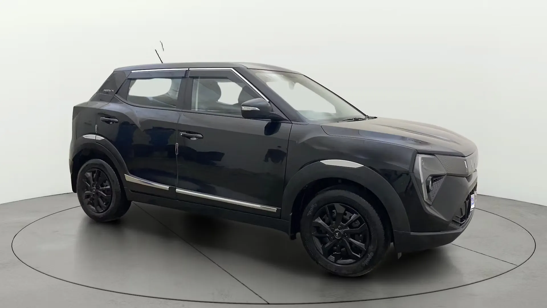 2026 Mahindra XUV 3XO MX1 Petrol 1.2L Turbo Manual 1