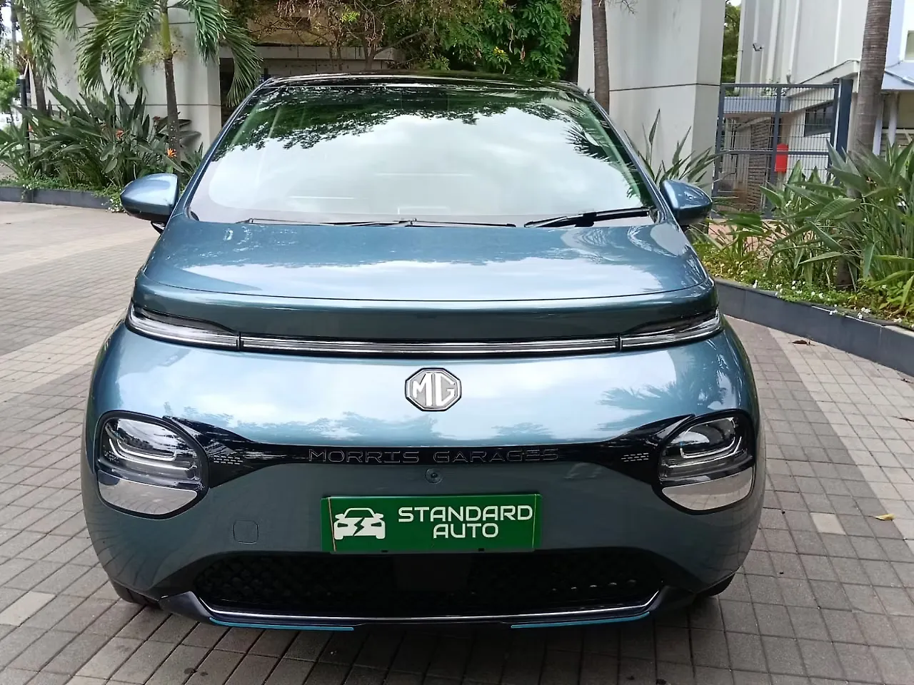2025 MG Windsor EV Essence 38.0 kWh 1