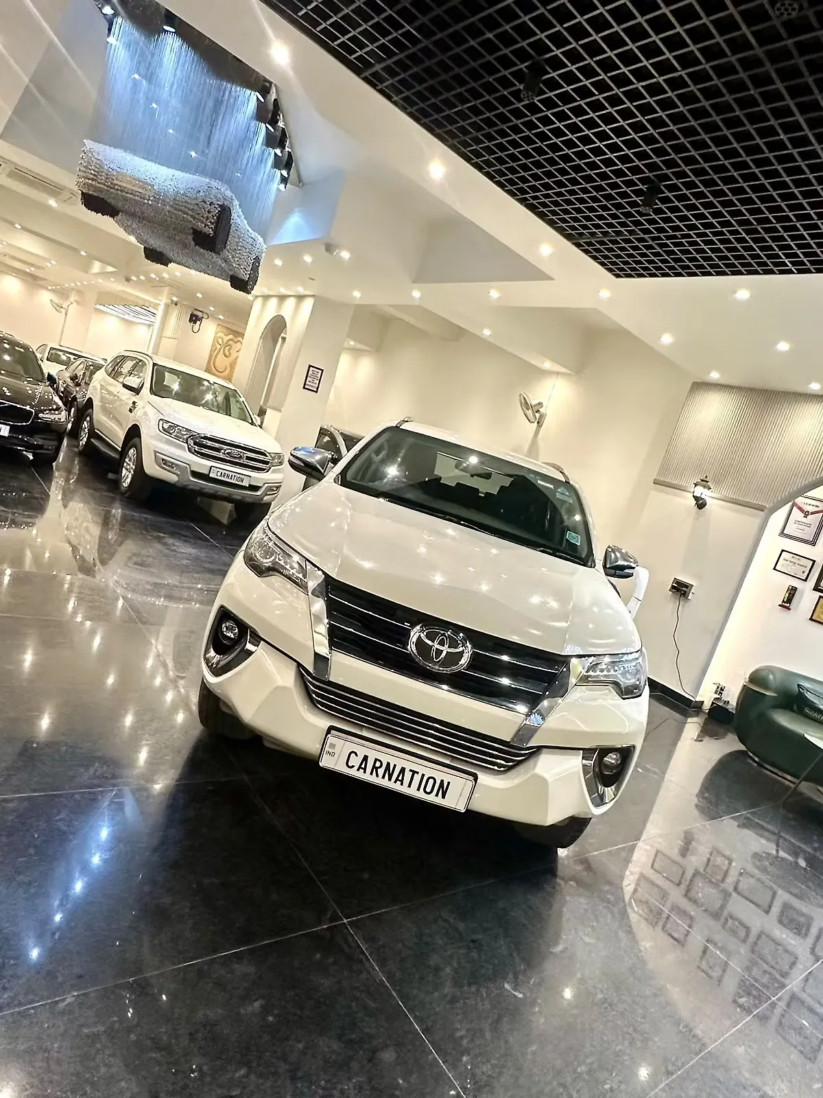 2017 Toyota Fortuner 2.8 4x2 AT [2016-2020] 1