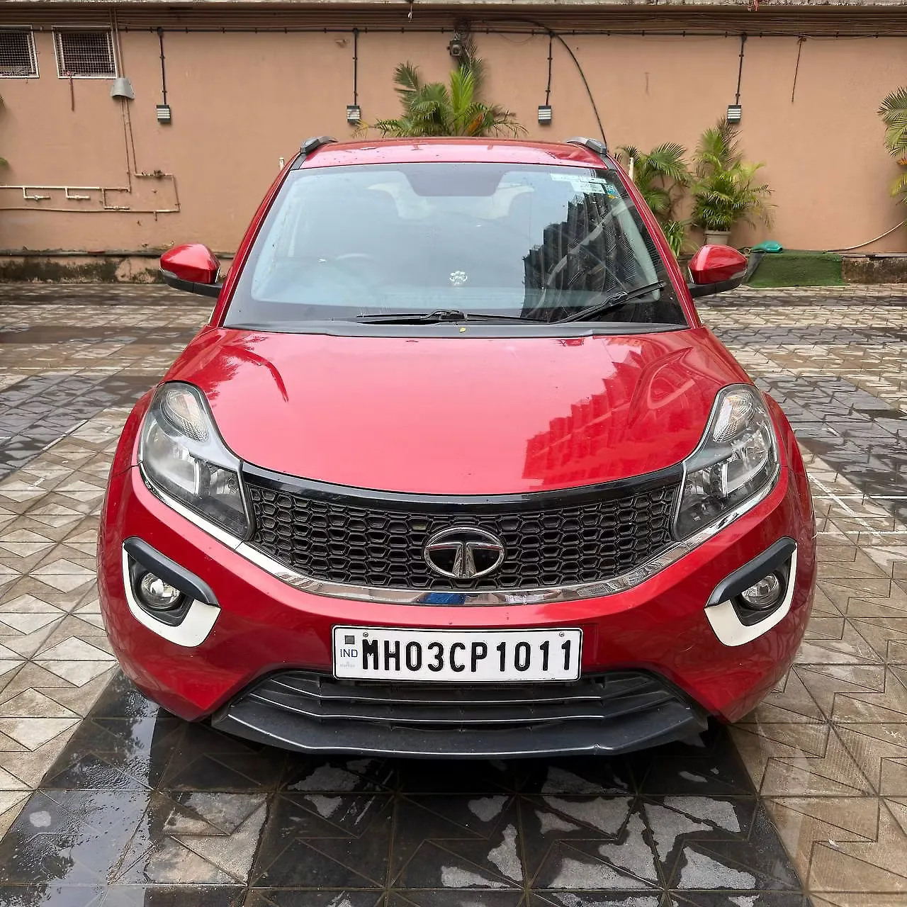 2018 Tata Nexon XT Diesel [2017-2019] 1