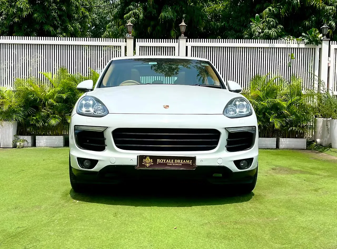 2017 Porsche Cayenne Platinum Edition Diesel 1