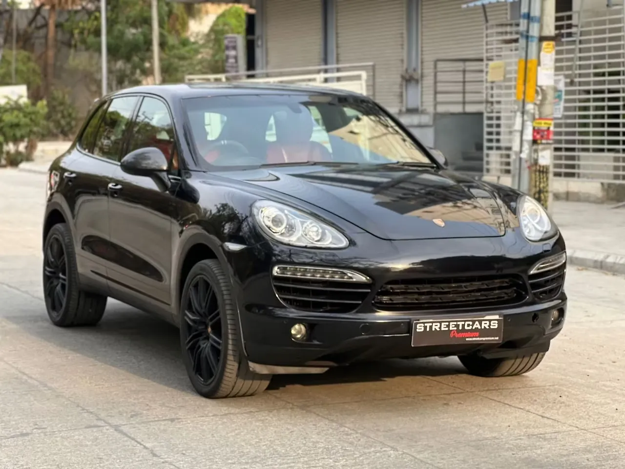 2014 Porsche Cayenne Platinum Edition Diesel 1