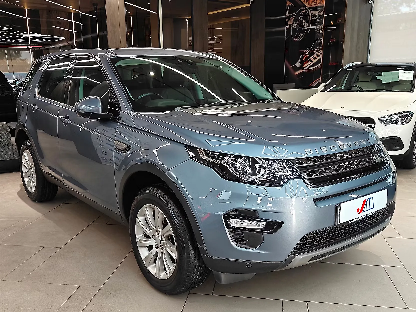 2017 Land Rover Discovery Sport SE 7-Seater 1