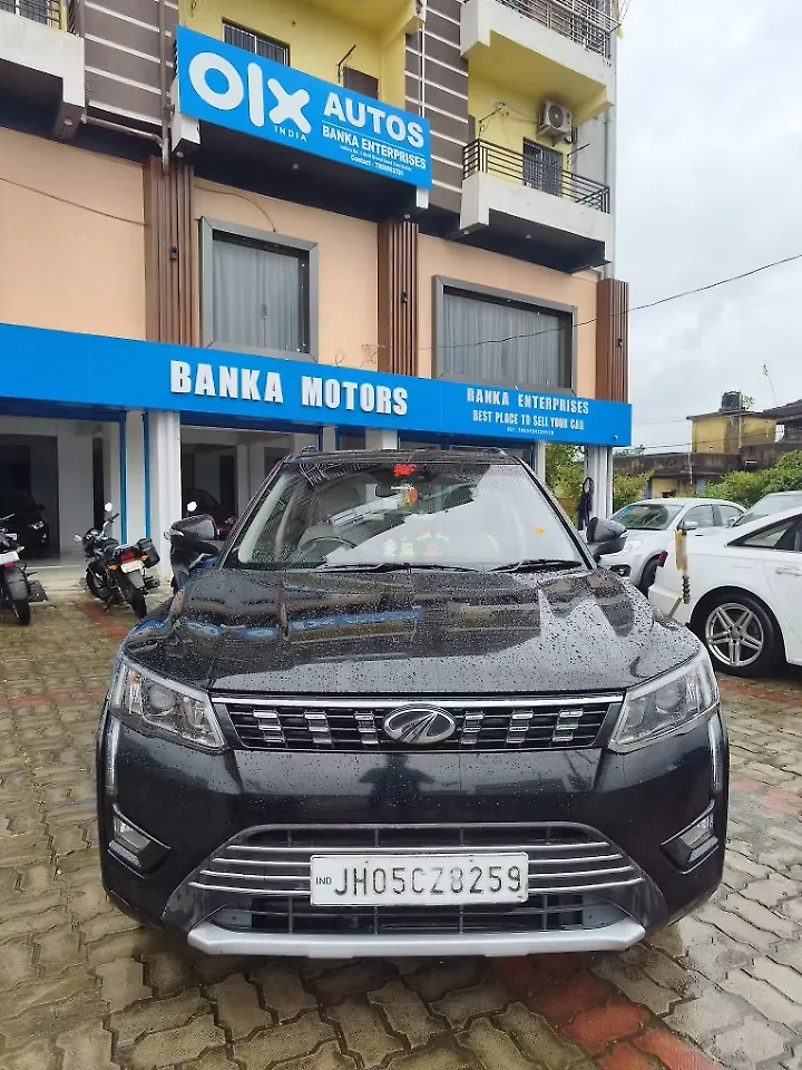 2021 Mahindra XUV300 W8 (O) 1.5 Diesel [2020] 1