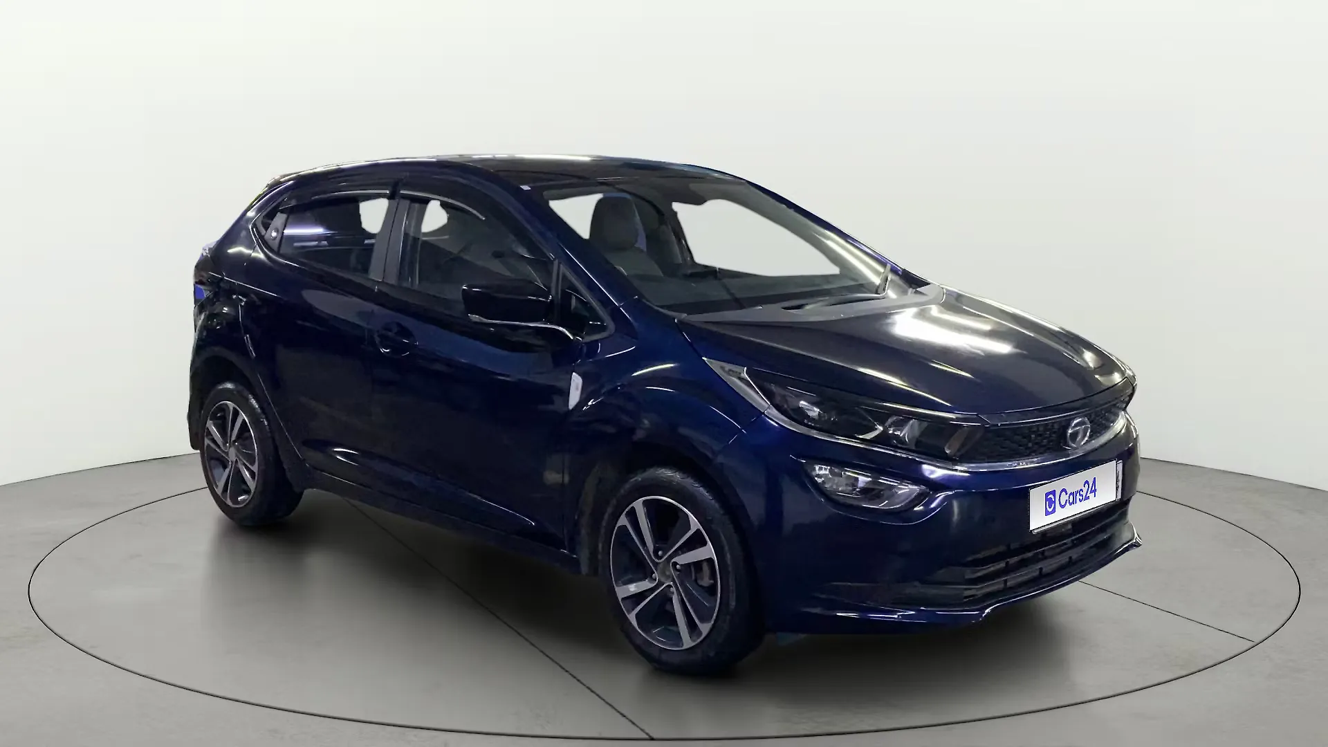 2023 Tata Altroz XZ Plus (S) 1