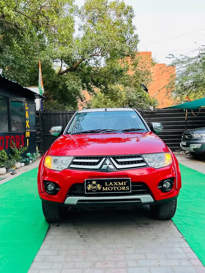 2015 Mitsubishi Pajero 2.5 MT 1