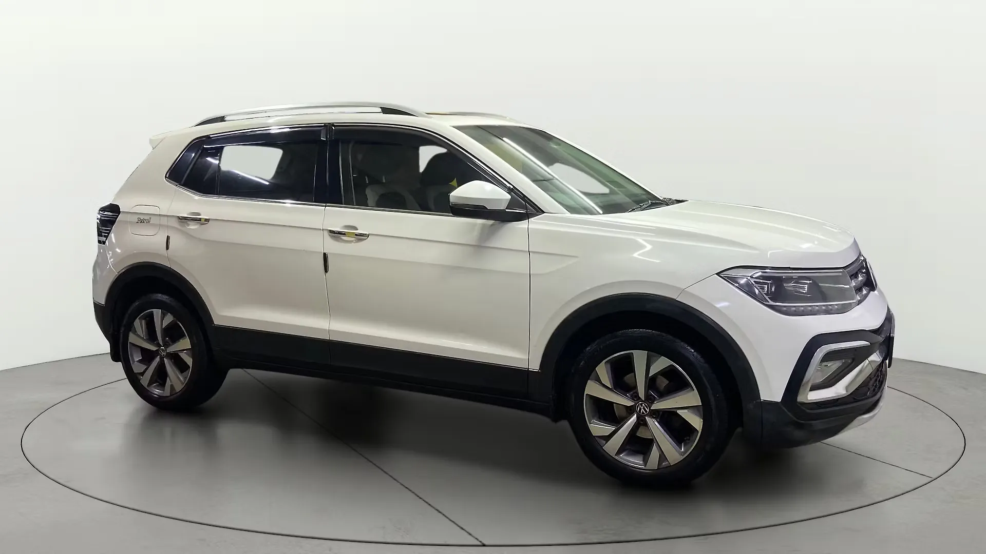 2022 Volkswagen Taigun Topline 1.0 TSI AT 1