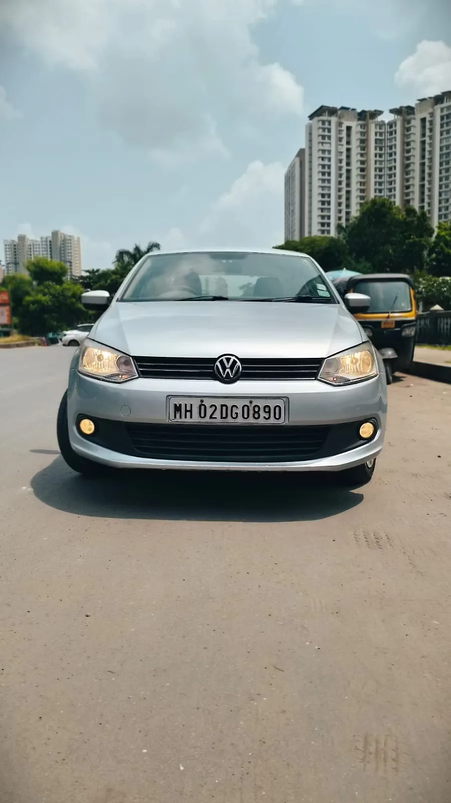 2013 Volkswagen Vento Highline Petrol 1