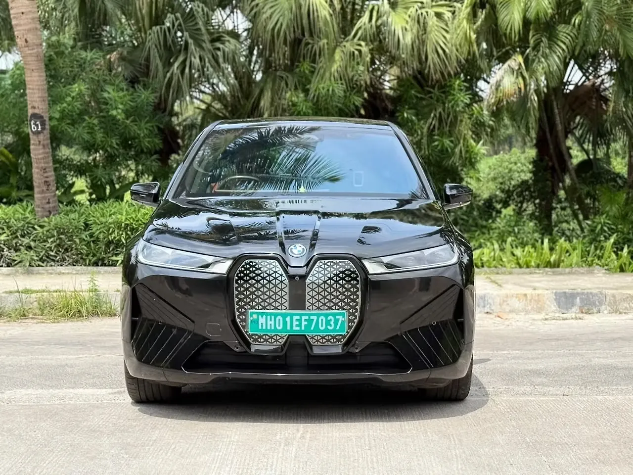 2023 BMW iX xDrive 40 1