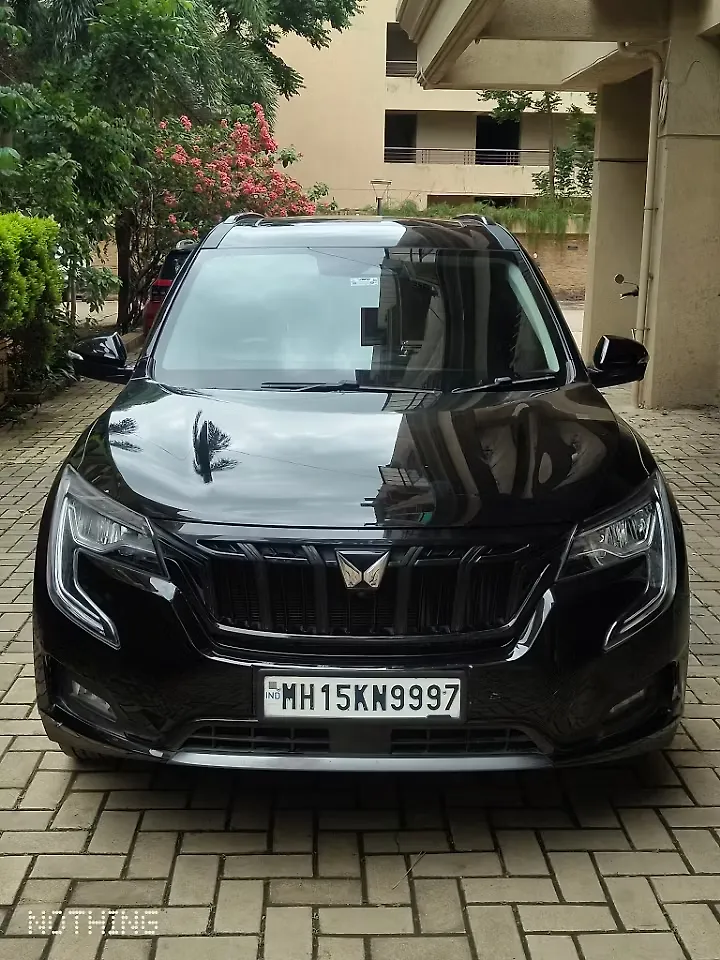 2025 Mahindra XUV700 AX7 Luxury Pack AWD Diesel 2.2L Turbo Automatic 7 STR 1