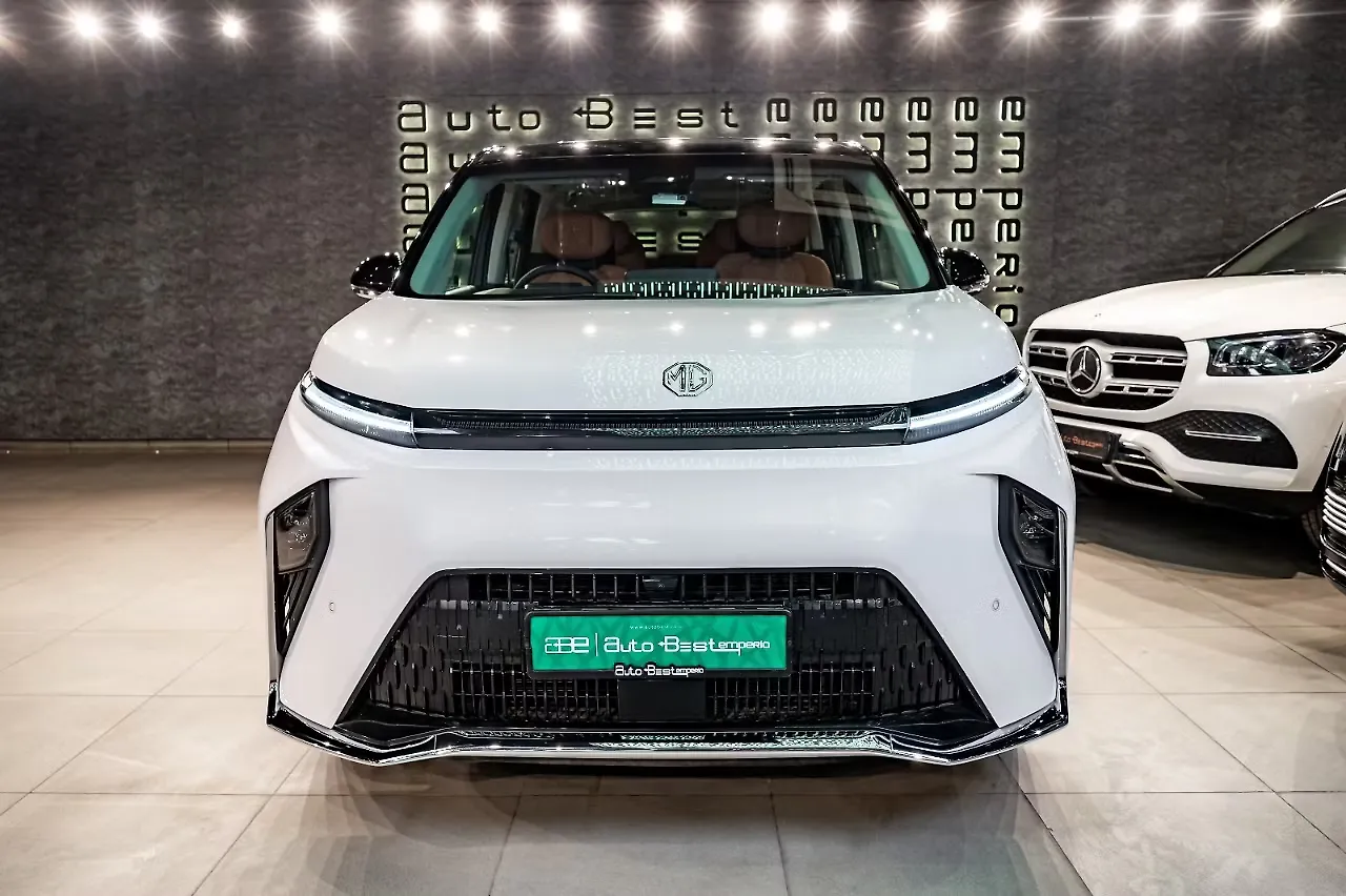 2025 MG M9 EV Presidential Limo 90.0 kWh 1