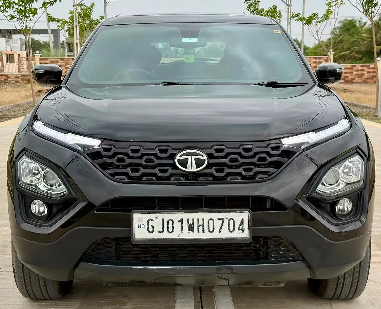 2022 Tata Harrier XZA Plus Dark Edition 1