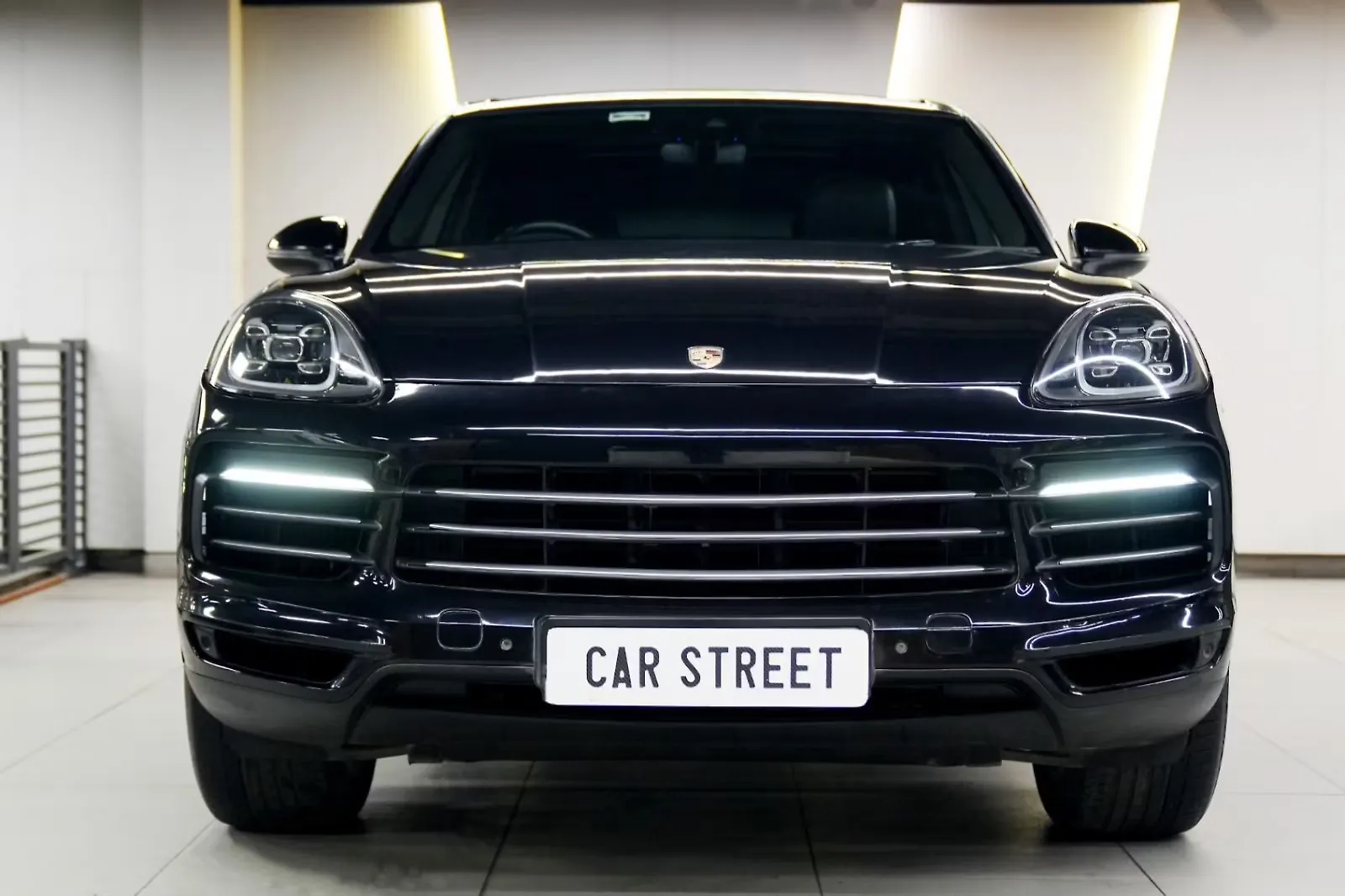 2020 Porsche Cayenne E-Hybrid 1