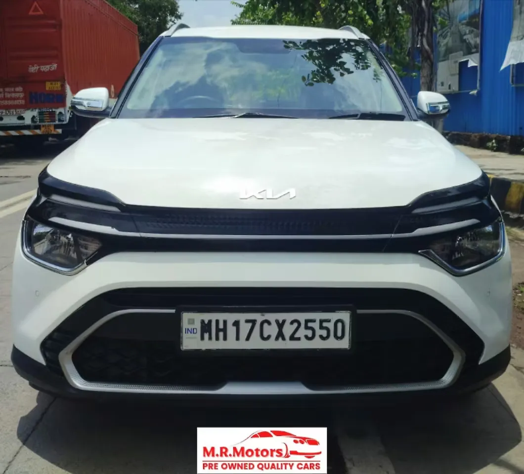 2023 Kia Carens Prestige 1.5 Petrol MT 7 STR 1