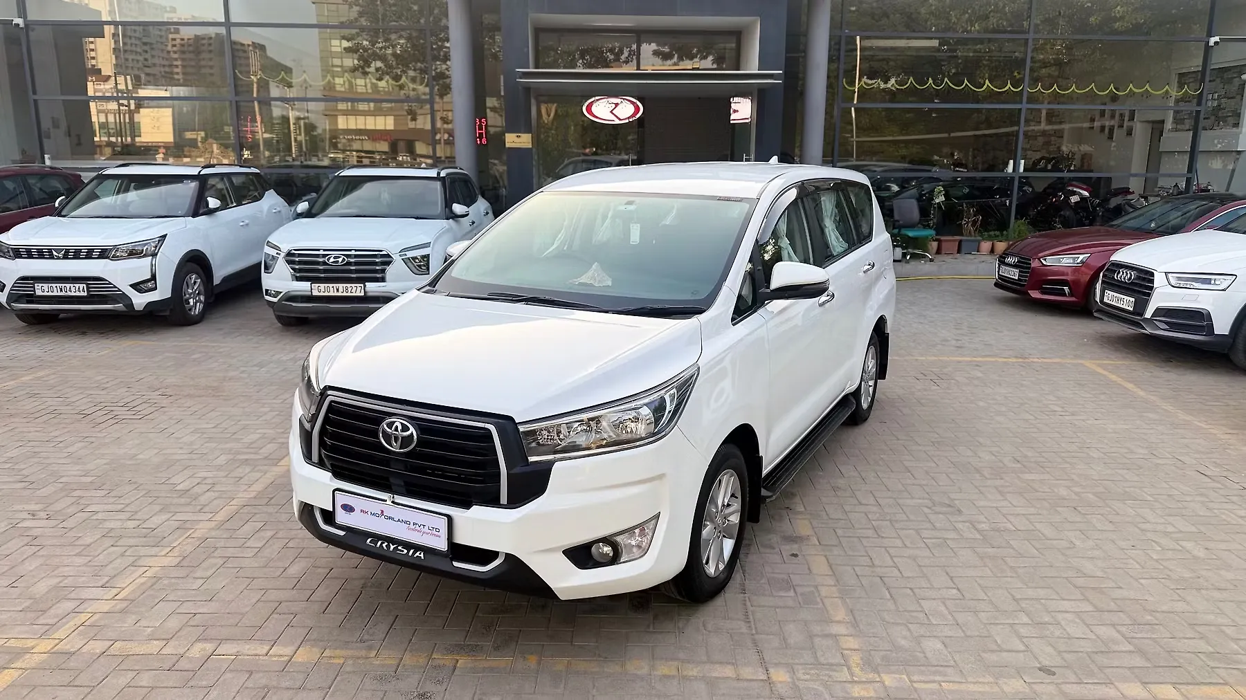 2023 Toyota Innova Crysta GX 2.4 7 STR 1