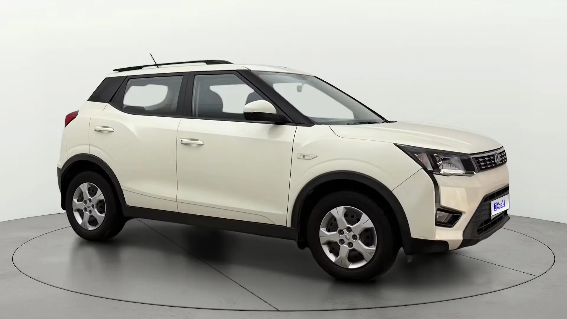 2022 Mahindra XUV300 W6 1.2 Petrol AMT [2021] 1