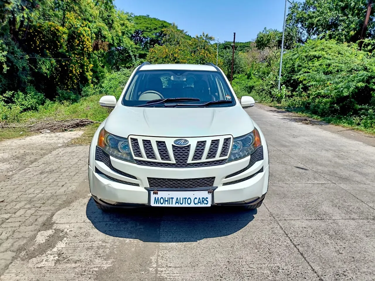 2015 Mahindra XUV500 W8 [2015-2017] 1