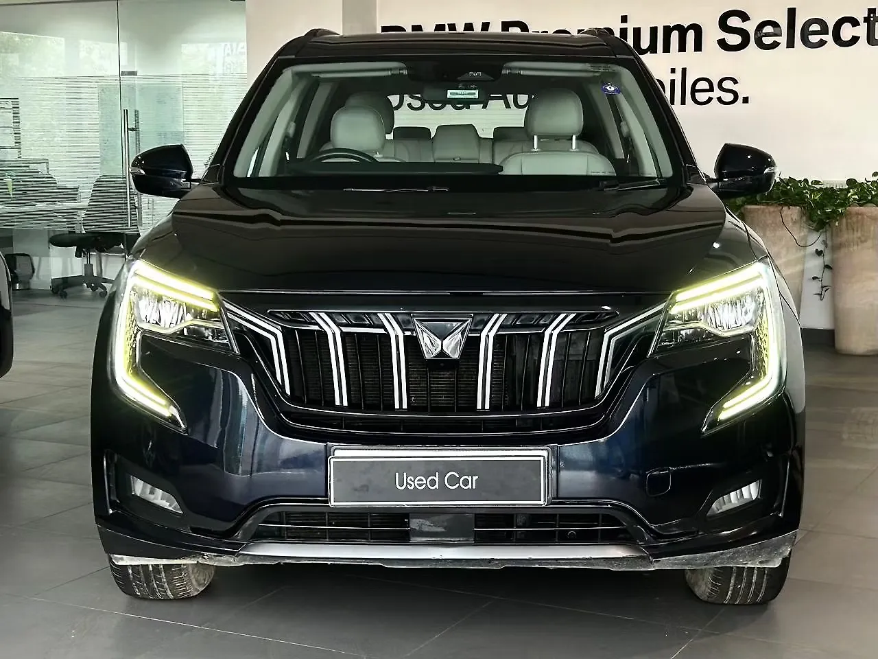 2022 Mahindra XUV700 AX 7 Petrol AT Luxury Pack 7 STR [2021] 1