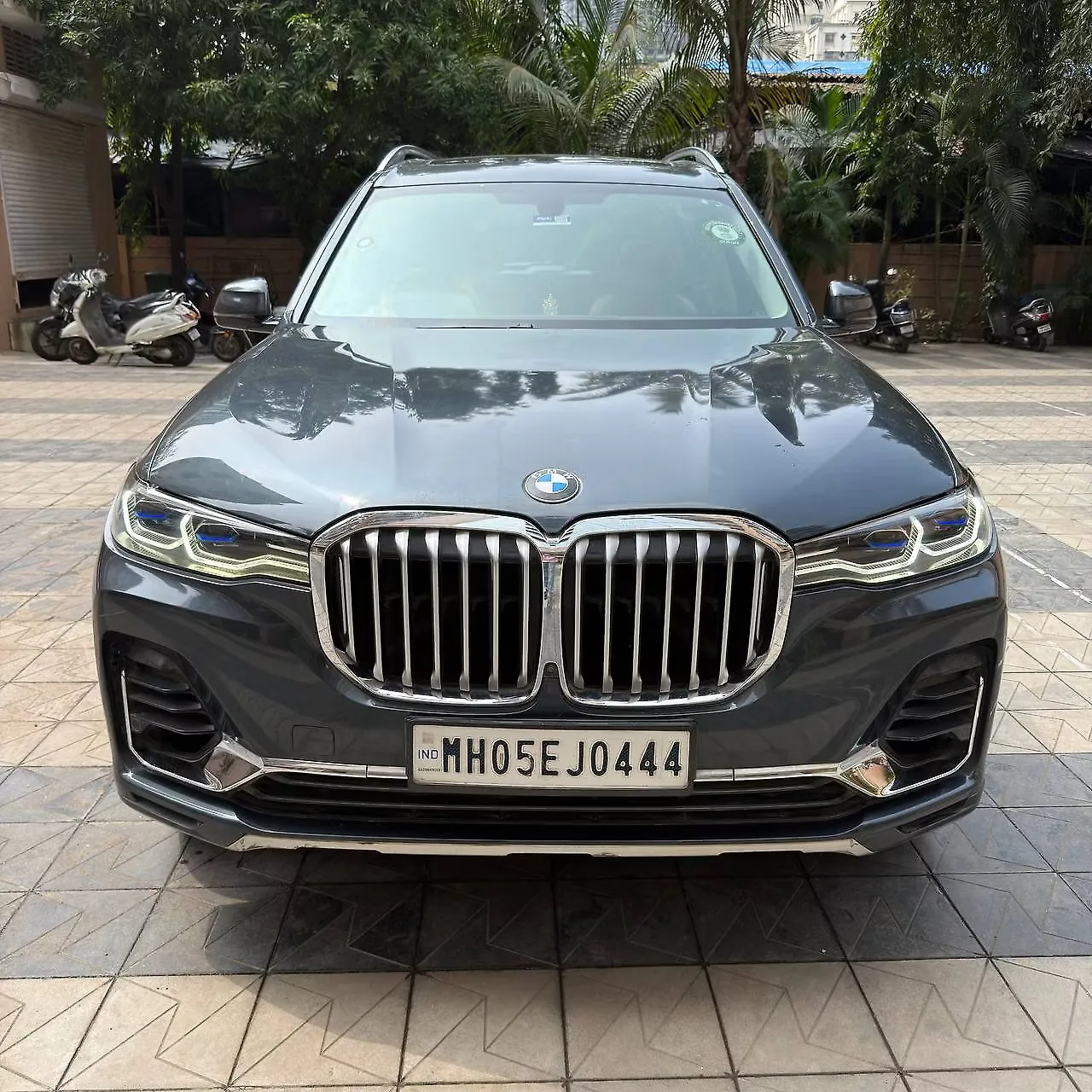 2020 BMW X7 xDrive30d DPE Signature 1