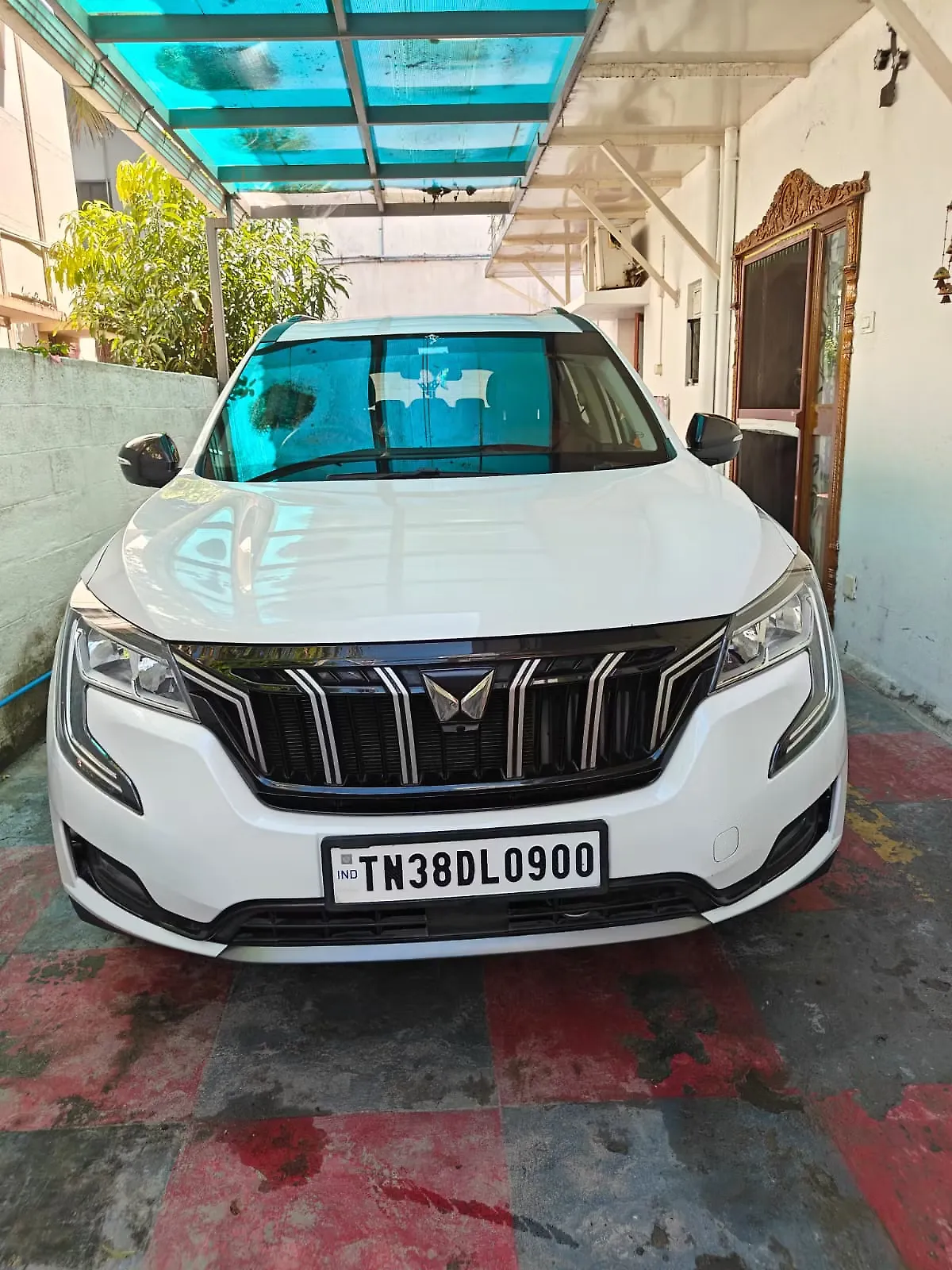 2024 Mahindra XUV700 AX5 2WD Diesel 2.2L Turbo Manual 7 STR 1