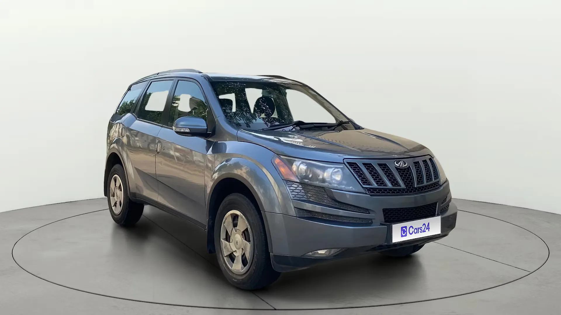 2014 Mahindra XUV500 W6 1