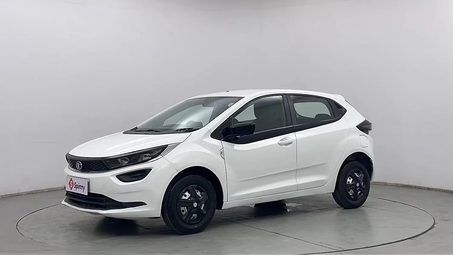 2020 Tata Altroz XE Petrol [2020-2023] 1
